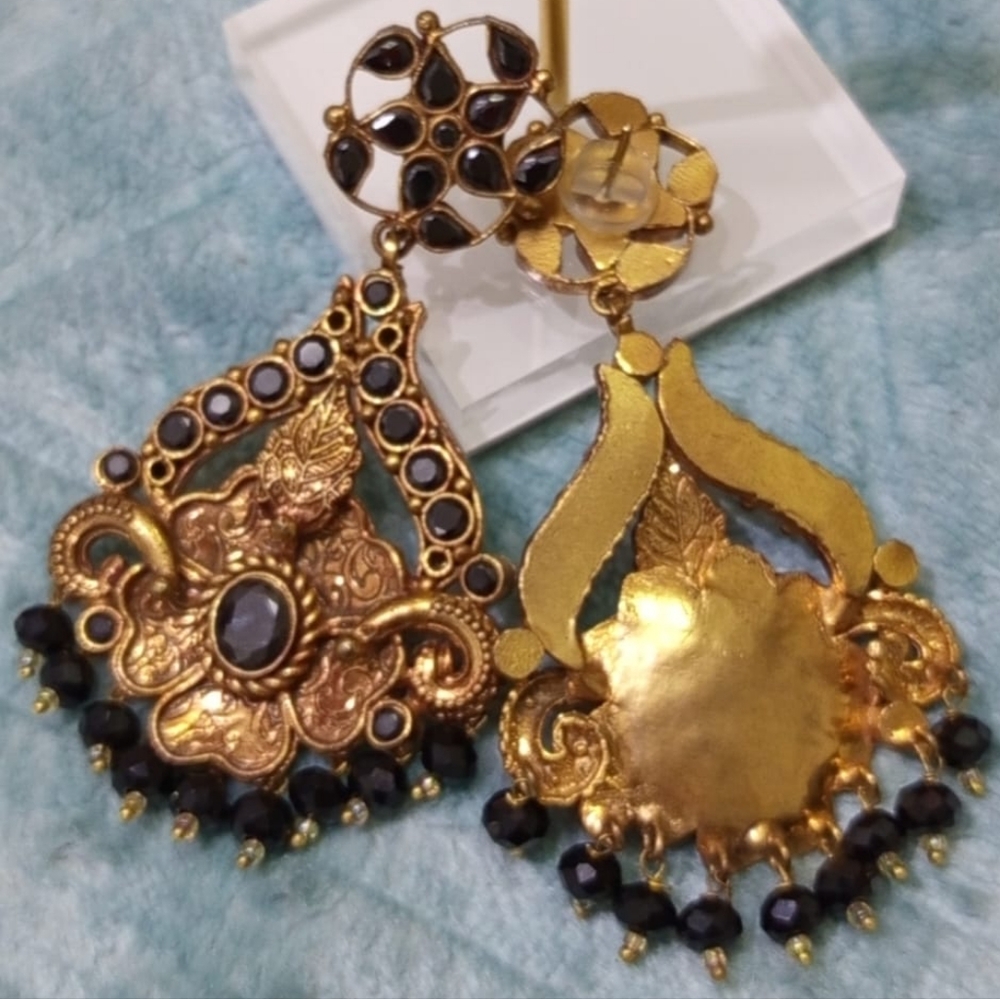 A Delicate handmade, Gold Plated/finishing earrings - Picture 4 of 4